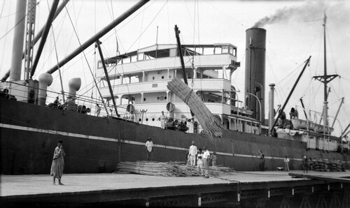 Makassar harbour 1937