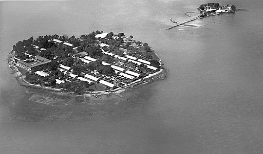 Onrust Island and Kuiper Island 1925