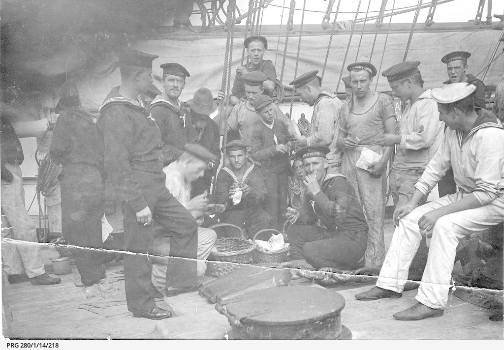 Condor, 1912, sailors on deck