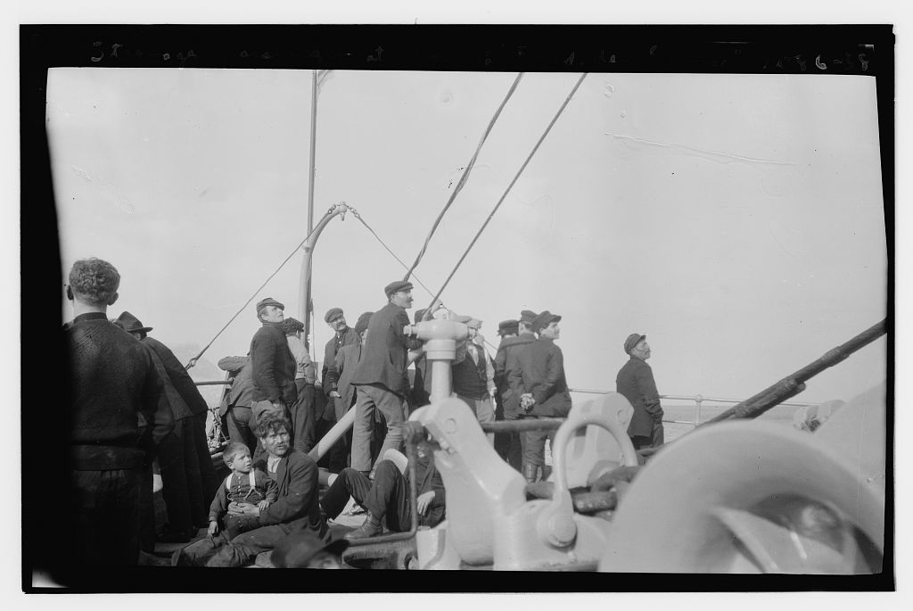 steerage passengers about 1910