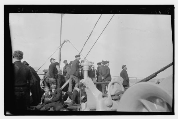 steerage passengers about 1910