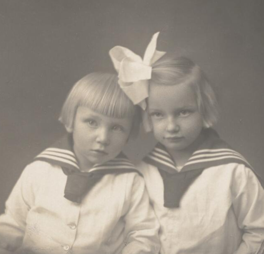 Carl Schiesser's children about 1930