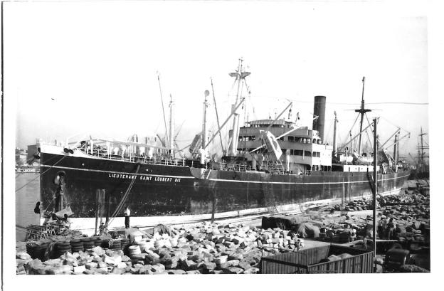 German Australian steamer Mannheim as Lieutenant Saint Joubert Bie