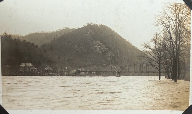 Hot Springs North Carolina, Bridge over Fench Broad River, Flooding Winter 1917/1918