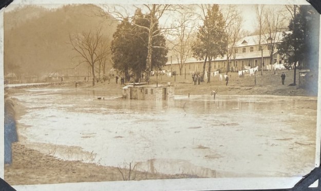 Hot Springs North Carolina, Flooding Winter 1917/1918