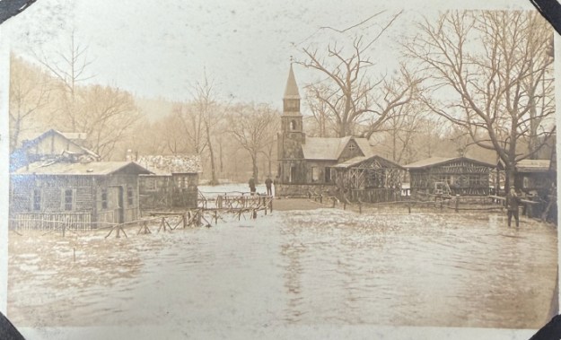 German Village in Hot Springs, high water in winter 1917/1918