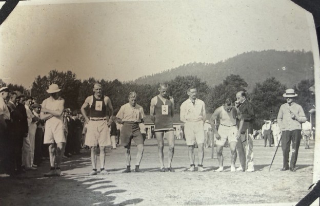 runners at the starting line, camp Hot Springs, North Carolina 1917/1918