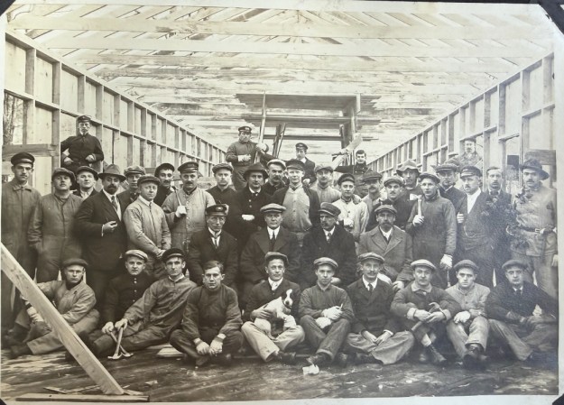 Hot Springs (NC) Internment Camp, topping out ceremony, 1917/1918